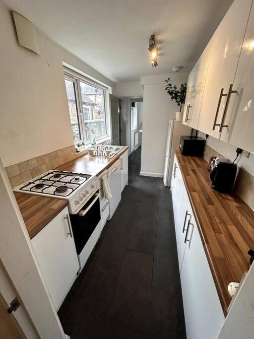 Perfect Home From Home In Stoke On Trent Etruria Exterior photo